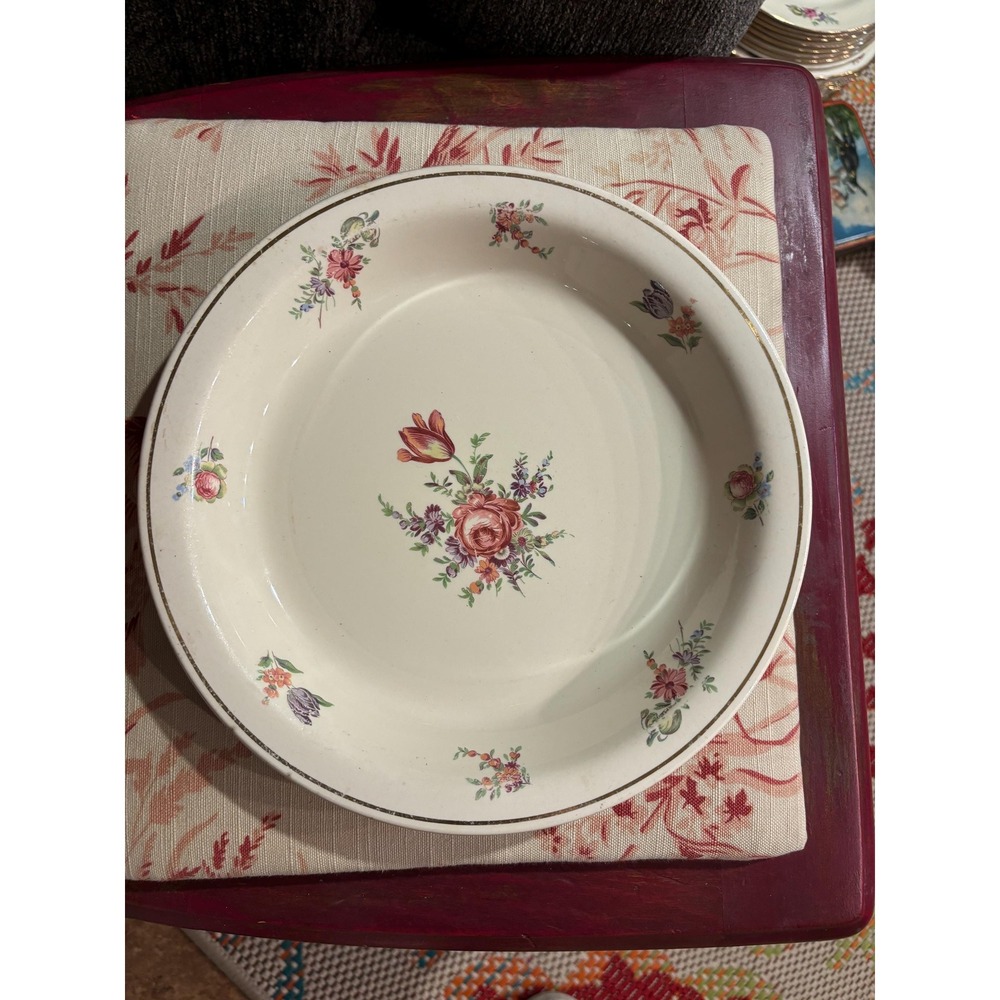 1940's Homer Laughlin Priscilla pattern pie plate‎
